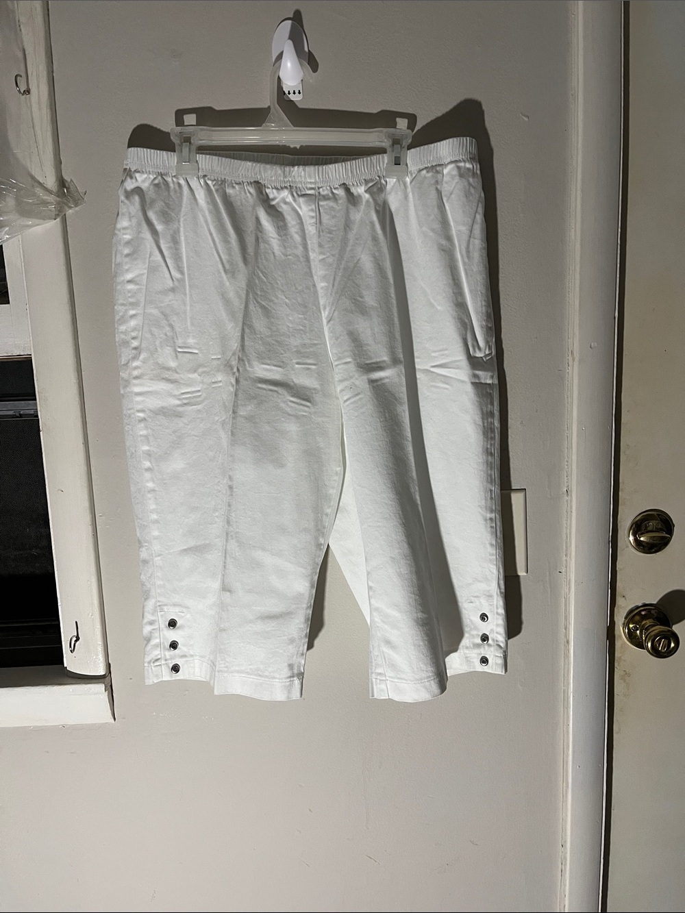 Just My Size White Pull-On Capri Pants with Hem Button Tabs